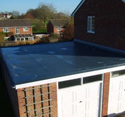Rubber roof on double garage